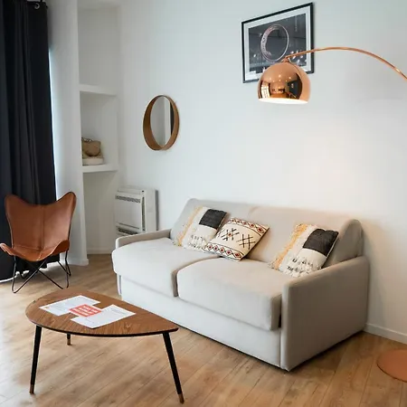 Modern Air Conditioned Apartamento Burdeos
